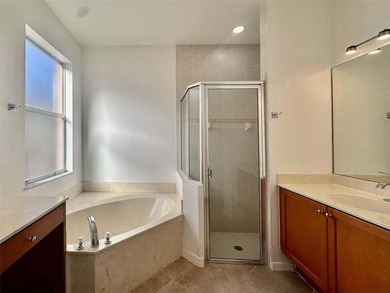 1868 sq.ft CBS Lake Front Home with great Water Views. 3-beds - photo 12