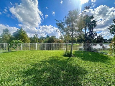 1868 sq.ft CBS Lake Front Home with great Water Views. 3-beds - photo 20