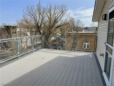 Rare opportunity to own a recently updated 3-bed, 3.5-bath - photo 21