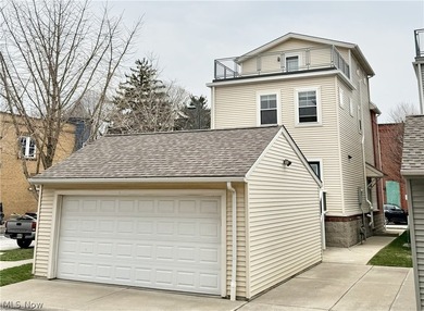 Rare opportunity to own a recently updated 3-bed, 3.5-bath - photo 28