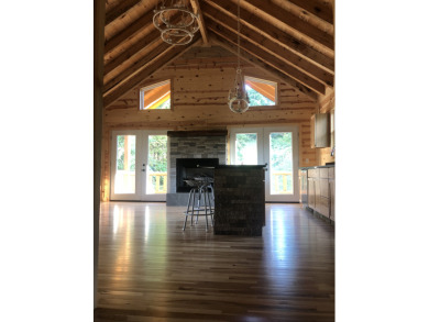 Hemlock Log Cabin 
Garage game room ,Jacuzzi - photo 4