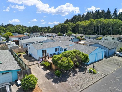 This well-maintained 3 bedroom, 2 bathroom home offers 1,296 - photo 1