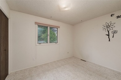 Rare Westend duplex in a quiet residential neighborhood now - photo 10