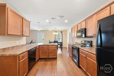 Welcome to 121 Ristona Drive...Step inside this beautifully - photo 6
