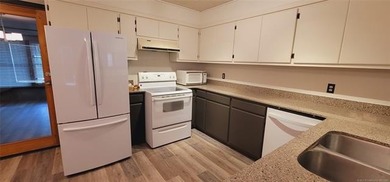 Welcome to Bridgeport Beach at Lake Eufaula-where modern updates - photo 14