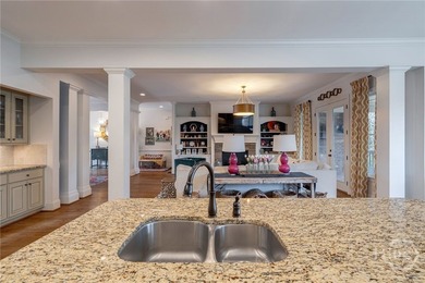 Welcome to 1405 Evergreen Park, a beautifully appointed estate - photo 18