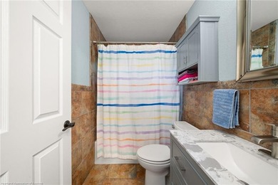 Welcome to Watersedge, one of Lake Placid's most sought-after - photo 32