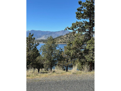 Stunning waterfront property! Don't delay, it's time to start - photo 4