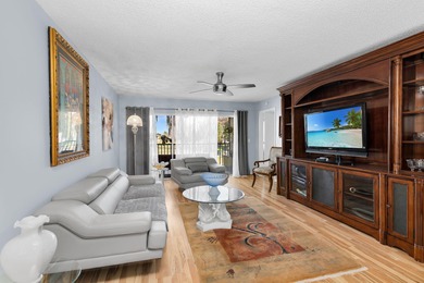 (private lake, pond, coastal) Condo Sale Pending in Naples Florida