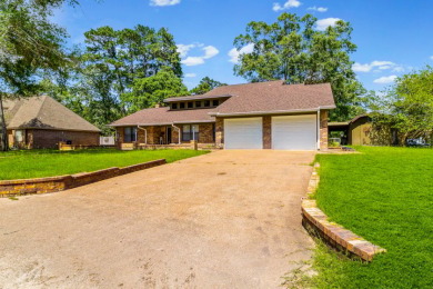 Waterfront home on Lake Livingston - photo 4
