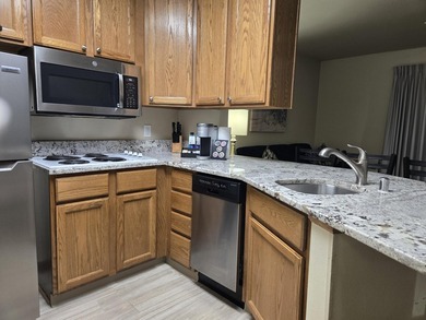 -- Turn-key, fully furnished condo at The Cove of Lake Geneva! - photo 11