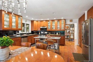 Southampton Retreat with Two Story Annex Nestled within nearly - photo 13