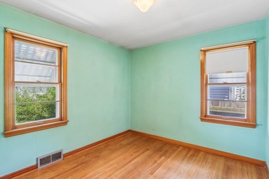 Welcome Home! A great move-in-ready starter home or investment - photo 16