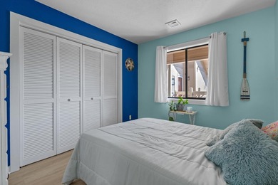 Welcome to this beautifully updated 2-bed/1-bath condo in - photo 19