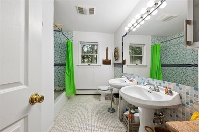 Southampton Retreat with Two Story Annex Nestled within nearly - photo 19
