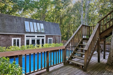 Southampton Retreat with Two Story Annex Nestled within nearly - photo 20