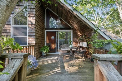 Southampton Retreat with Two Story Annex Nestled within nearly - photo 28