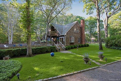 Southampton Retreat with Two Story Annex Nestled within nearly - photo 33