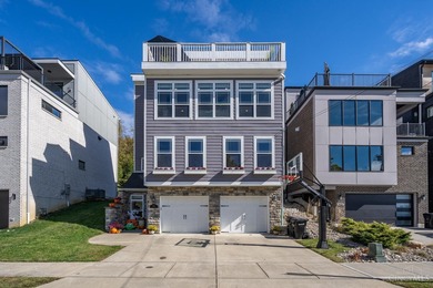 Lake Home For Sale in Cincinnati, Ohio