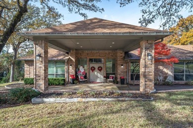 Absolutely stunning, fully updated home in the exclusive - photo 1