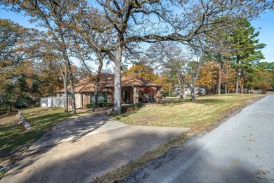 Absolutely stunning, fully updated home in the exclusive - photo 9