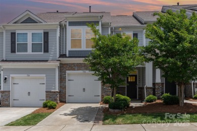 Lake Townhome/Townhouse For Sale in Lake Wylie, South Carolina