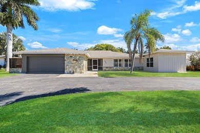 Charming, bright, and airy, this beautifully updated 3 bedroom - photo 3