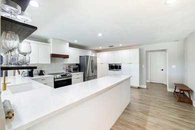Charming, bright, and airy, this beautifully updated 3 bedroom - photo 7