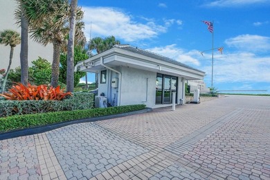 Set within Yacht & Racquet Club of Boca Raton, one of the area's