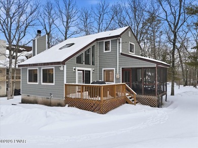 Westcolong Lake Home For Sale in Lackawaxen Pennsylvania