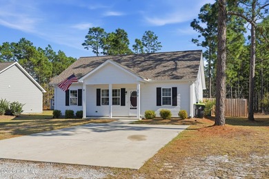 Adorable three bedroom, two bathroom single family home with - photo 3