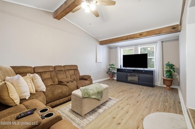 Welcome home to this beautifully updated 4-bedroom, 2-bath home - photo 11