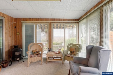 Enjoy mountain views from this well maintained 2bed/2 bath