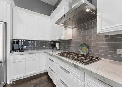 Impeccable private retreat with no neighbors behind! The - photo 15