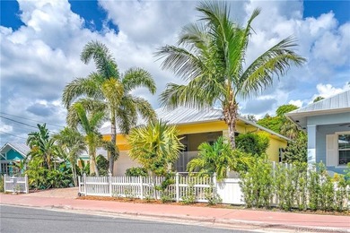 Gorgeous 4 Bedroom 3 bath home in historic area of Stuart. Key - photo 15