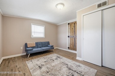 Welcome home to this beautifully updated 4-bedroom, 2-bath home - photo 24