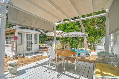 Gorgeous 4 Bedroom 3 bath home in historic area of Stuart. Key - photo 27