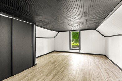 Peaceful country living meets modern updates on nearly 4 - photo 28