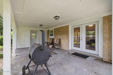 Welcome home to this beautifully updated 4-bedroom, 2-bath home - photo 28