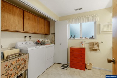 Enjoy mountain views from this well maintained 2bed/2 bath