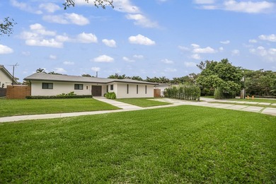 County Squire Estates Custom Gem, Fully Renovated and Move-In - photo 48