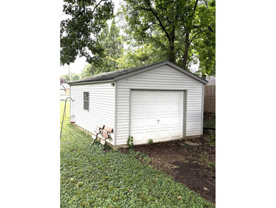Move right into 217 Rooney Drive! This charming home offers a - photo 6