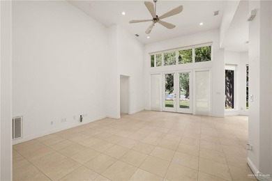 Welcome to your dream retreat! This stunning home boasts an - photo 4