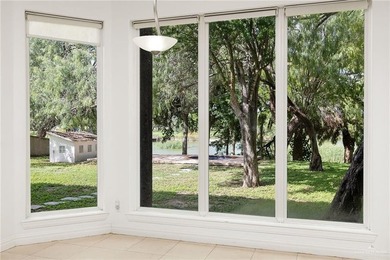 Welcome to your dream retreat! This stunning home boasts an - photo 10