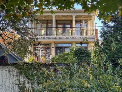  Home For Sale in New Edinburgh - Lindenlea 