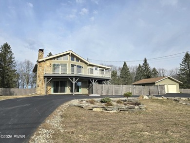 McConnell  Pond Home For Sale in Lords Valley Pennsylvania