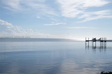 Welcome to The Barnacle Bed and Breakfast, a rare oceanfront - photo 2