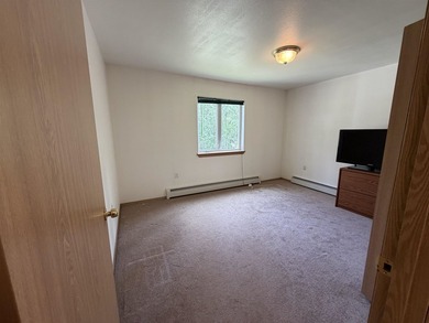 Welcome home to this inviting 3-bedroom, 2-bath residence - photo 10