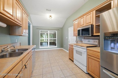 Welcome home to this well maintained 3-bedroom, 2-bathroom home - photo 13