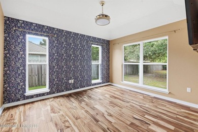 Welcome home to this well maintained 3-bedroom, 2-bathroom home - photo 22